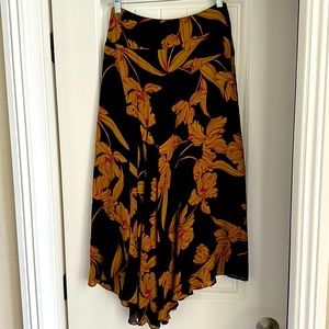 ALC skirt. Gently used. In excellent condition. Black, gold and magenta.